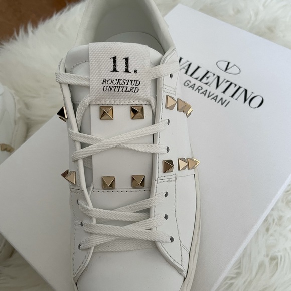 AUTHENTIC Valentino Garavani rock stud sneakers - Picture 3 of 9